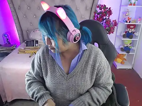 Snapshot of Shaddycute_ chatting on 02/21/25, 04:18 Shaddycute online show from 02/21/25, 04:18