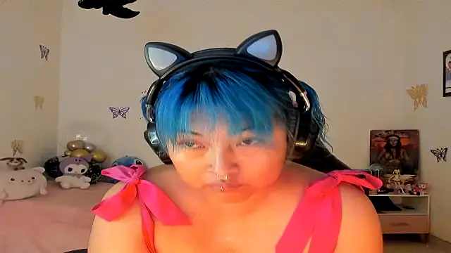 Shaddycute  online show from 09/17/25, 12:07