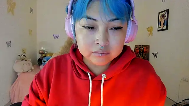 Shaddycute  online show from 09/23/25, 12:30