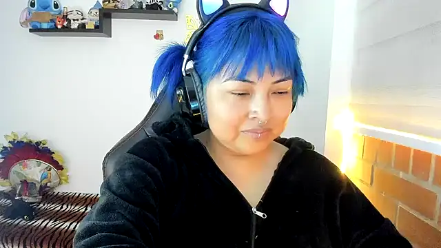 Shaddycute  online show from 10/22/25, 03:01