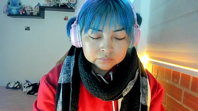 Shaddycute  online show from 12/05/25, 10:02