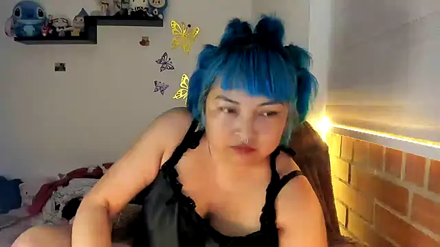 Snapshot of Shaddycute_ chatting on 12/21/25, 12:51 Shaddycute online show from 12/21/25, 12:51