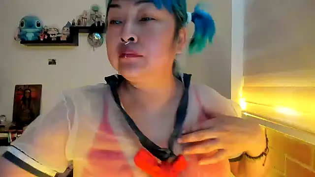 Snapshot of Shaddycute_ chatting on 01/09/26, 04:43 Shaddycute online show from 01/09/26, 04:43