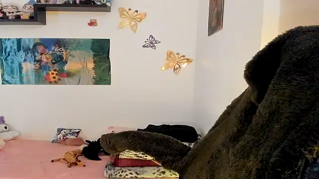 Snapshot of Shaddycute_ chatting on 02/04/26, 12:16 Shaddycute online show from 02/04/26, 12:16