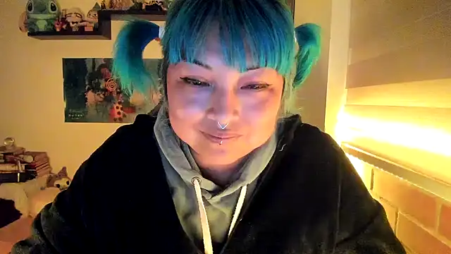 Snapshot of Shaddycute_ chatting on 02/05/26, 12:26 Shaddycute online show from 02/05/26, 12:26