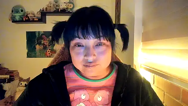 Snapshot of Shaddycute_ chatting on 02/11/26, 12:04 Shaddycute online show from 02/11/26, 12:04