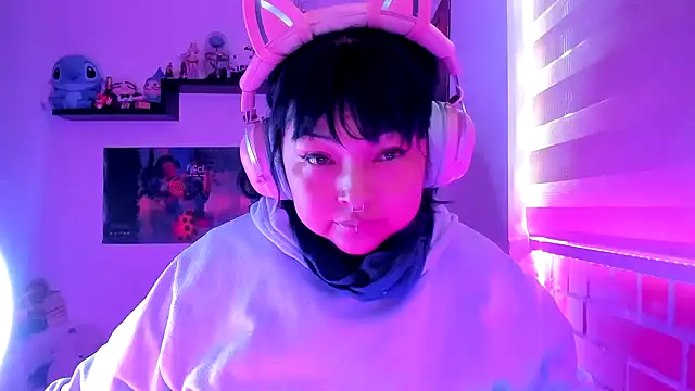 Snapshot of Shaddycute_ chatting on 02/20/26, 06:08 Shaddycute online show from 02/20/26, 06:08