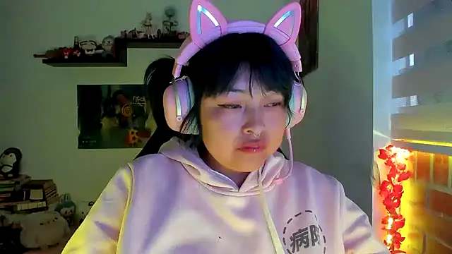 Snapshot of Shaddycute_ chatting on 03/04/26, 11:16 Shaddycute online show from 03/04/26, 11:16