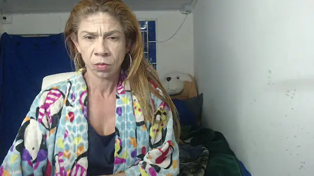 Antonella borja online show from 10/24/25, 05:04