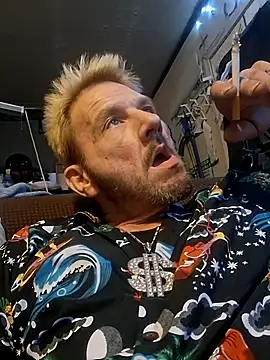 gettinit2wice online show from 12/15/25, 04:50