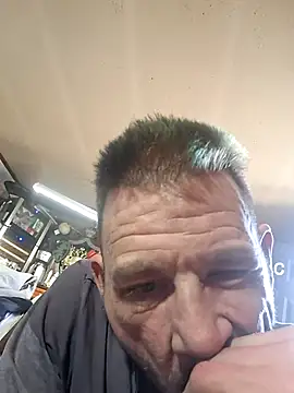 Snapshot of gettinit2wice chatting on 01/31/26, 09:02 gettinit2wice online show from 01/31/26, 09:02