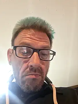 Snapshot of gettinit2wice chatting on 03/19/26, 09:02 gettinit2wice online show from 03/19/26, 09:02