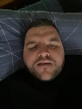 Snapshot of Mikey-HH chatting on 01/10/25, 04:30 Mikey-HH online show from 01/10/25, 04:30