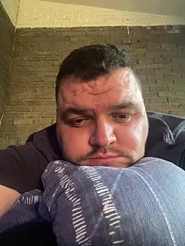 Snapshot of Mikey-HH chatting on 03/04/25, 04:09 Mikey-HH online show from 03/04/25, 04:09