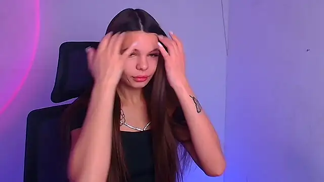 Hanna Way online show from 12/17/24, 06:35