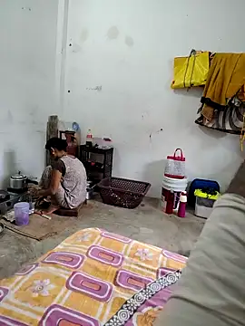 FeltedEuropium online show from 10/31/25, 09:21