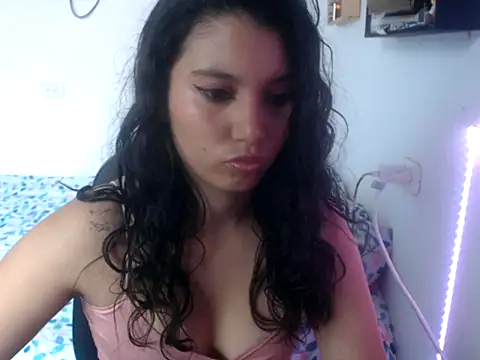 HannaKlein online show from 10/06/25, 01:08