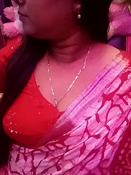 Snapshot of ella_mariya chatting on 01/18/26, 05:06 ella mariya online show from 01/18/26, 05:06