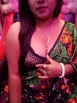 Snapshot of ella_mariya chatting on 02/06/26, 02:42 ella mariya online show from 02/06/26, 02:42