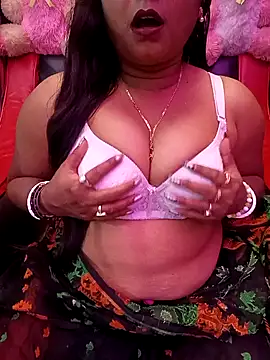 Snapshot of ella_mariya chatting on 02/14/26, 06:54 ella mariya online show from 02/14/26, 06:54