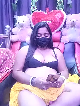 Snapshot of ella_mariya chatting on 02/21/26, 10:11 ella mariya online show from 02/21/26, 10:11