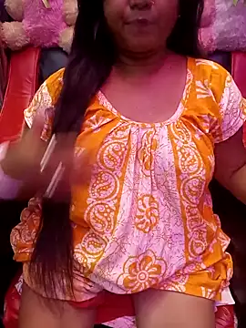 Snapshot of ella_mariya chatting on 03/06/26, 10:34 ella mariya online show from 03/06/26, 10:34