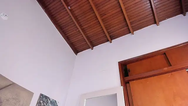 Snapshot of Salomesimos1 chatting on 01/16/25, 08:25 Salomesimos1 online show from 01/16/25, 08:25