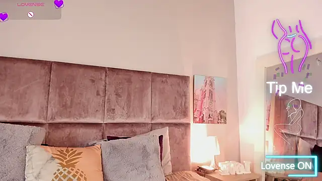 Snapshot of Salomesimos1 chatting on 03/22/25, 02:16 Salomesimos1 online show from 03/22/25, 02:16