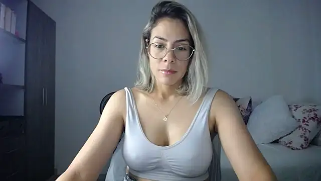 candydowson1 online show from 06/02/26, 10:39