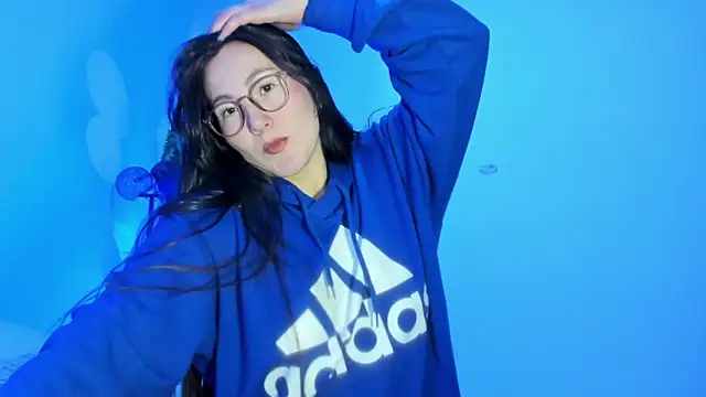 Elle Lee  online show from 03/14/25, 08:38