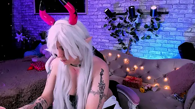 Alex Howell online show from 01/06/25, 02:26