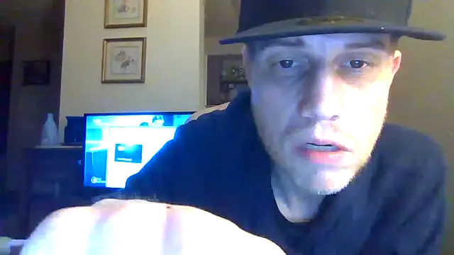 Snapshot of kollzCloudzz chatting on 04/29/26, 10:52 kollzCloudzz online show from 04/29/26, 10:52
