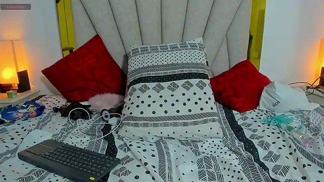 vahiolet fuentes online show from 12/19/24, 09:18