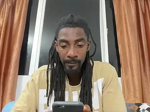 Snapshot of Malkon_Big chatting on 06/13/26, 05:05 Malkon Big online show from 06/13/26, 05:05