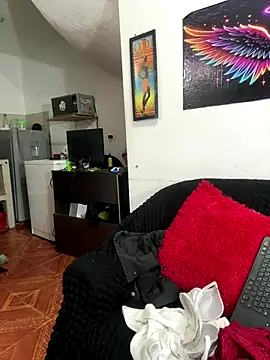 karenlennox1 online show from 11/30/25, 10:25