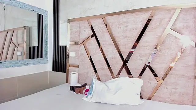 molly sweetee online show from 09/21/25, 02:02