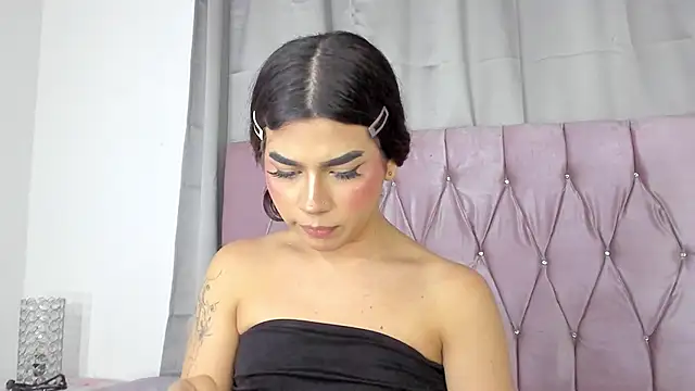 Snapshot of Ashley_piinkk_ chatting on 02/20/25, 07:23 Ashley piinkk  online show from 02/20/25, 07:23