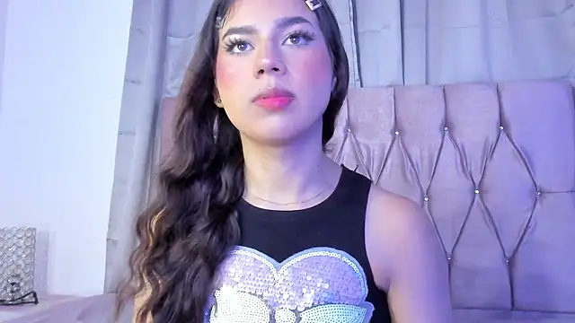 Snapshot of Ashley_piinkk_ chatting on 03/04/25, 05:32 Ashley piinkk  online show from 03/04/25, 05:32