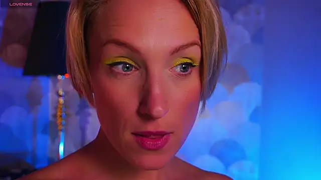 UmaTruewoman online show from 03/22/25, 11:42