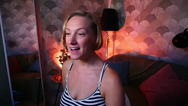 Snapshot of UmaTruewoman chatting on 05/26/26, 05:36 UmaTruewoman online show from 05/26/26, 05:36