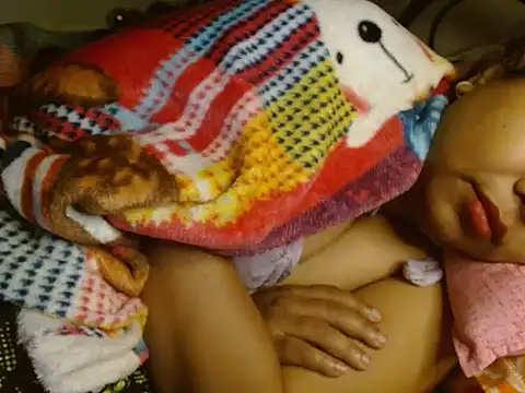 Snapshot of TASHa009 chatting on 01/17/25, 12:42 TASHa009 online show from 01/17/25, 12:42