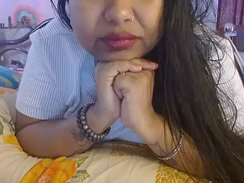 Snapshot of TASHa009 chatting on 03/08/25, 10:11 TASHa009 online show from 03/08/25, 10:11