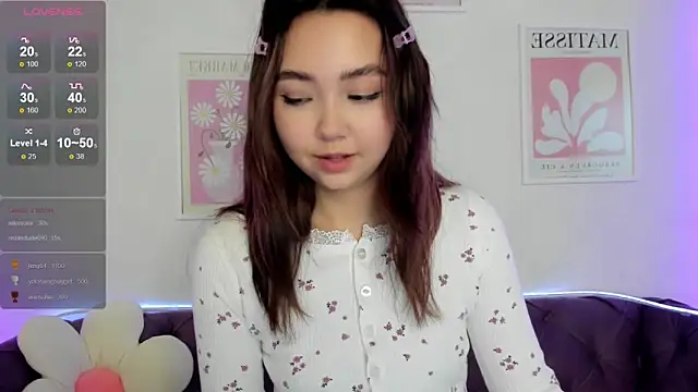 Snapshot of Fluffy_Rose chatting on 01/18/25, 04:37 Fluffy Rose online show from 01/18/25, 04:37