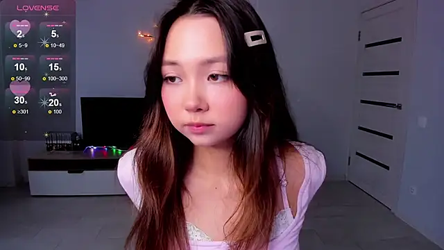 Snapshot of Fluffy_Rose chatting on 09/29/25, 08:19 Fluffy Rose online show from 09/29/25, 08:19