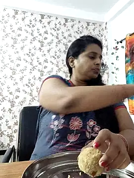 Snapshot of Rasmalai786 chatting on 08/01/26, 05:56 Rasmalai786 online show from 08/01/26, 05:56