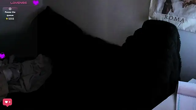 bonnie moon  online show from 05/31/26, 08:10