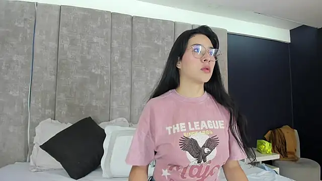 Susa1userma  online show from 05/09/26, 11:26