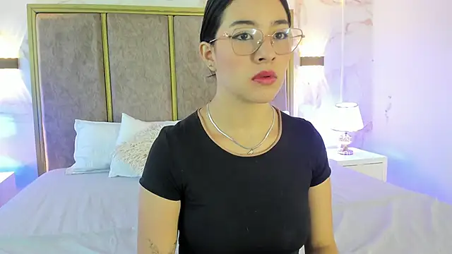 Susa1userma  online show from 05/13/26, 12:46