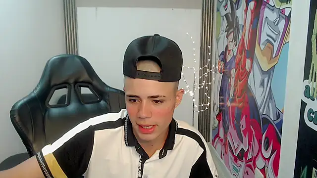 Snapshot of bby_santi chatting on 01/21/25, 06:02 bby santi online show from 01/21/25, 06:02