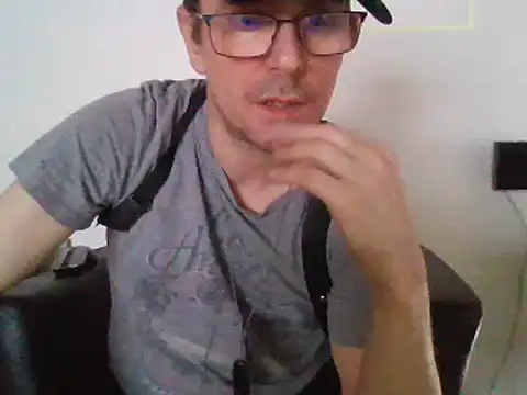 Snapshot of Minm666 chatting on 02/04/25, 03:11 Minm666 online show from 02/04/25, 03:11